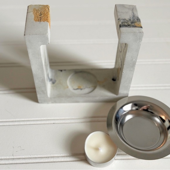 Modern Concrete Wax melt warmer oil, Essential Oil Diffuser, Minimalistic Decor. - Picture 3 of 4